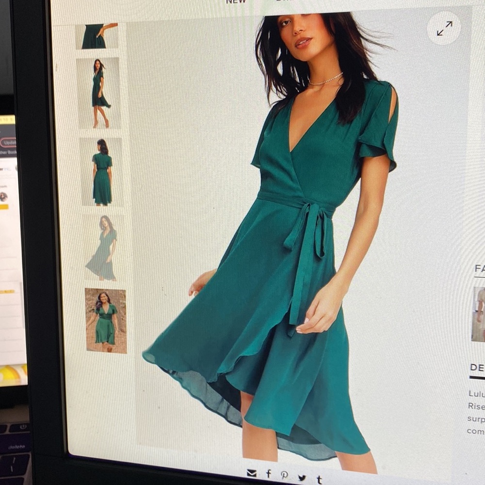 NWT dark green Lulu’s dress, perfect for wedding or holiday party
